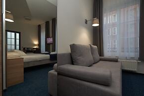 Fama Residence