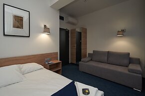 Fama Residence