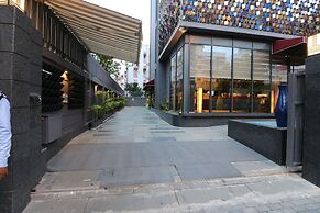 Hotel Gallery 67