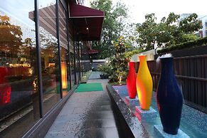 Hotel Gallery 67