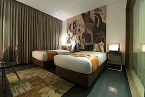 Hotel Gallery 67
