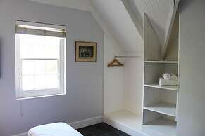 Moffid's Place