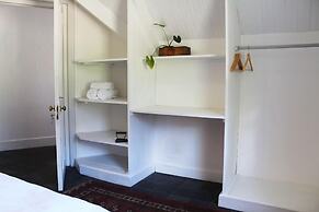 Moffid's Place