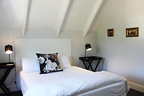Moffid's Place