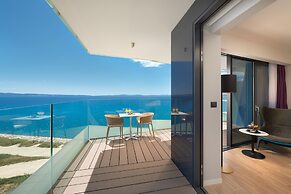 Amphora Hotel