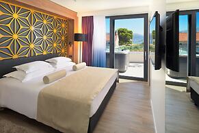Amphora Hotel
