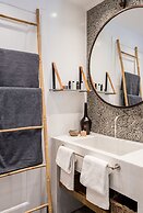 Amelot Art Suites