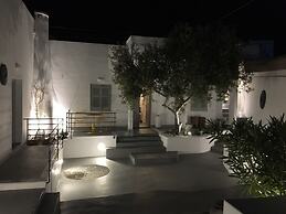 Amelot Art Suites