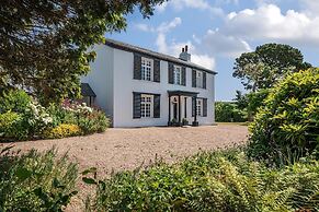 The Pines at Eastleigh - 3 Cottages