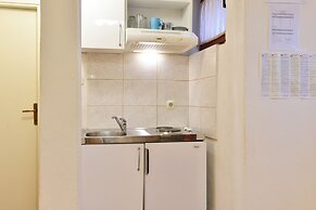 Apt Lavender on Nincevica St-1 BR Apt