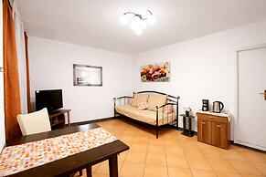 Apt Lavender on Nincevica St-1 BR Apt