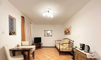 Apt Lavender on Nincevica St-1 BR Apt