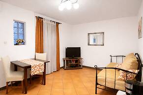 Apt Lavender on Nincevica St-1 BR Apt
