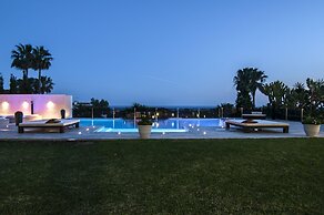 Exclusive 5star sea view villa Elviria