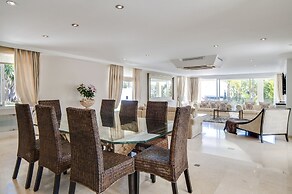 Exclusive 5star sea view villa Elviria