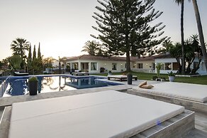 Exclusive 5star sea view villa Elviria