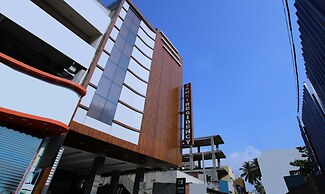 Itsy Hotels Jansi Residency