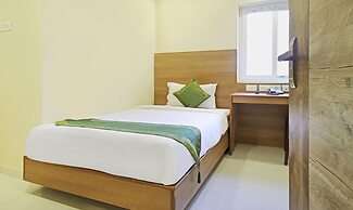 Itsy Hotels Jansi Residency
