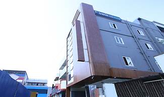 Itsy Hotels Jansi Residency