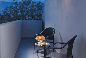 ROOM Hotel & Suites