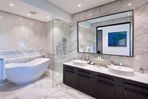Villa Elsewhere