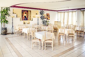 Alexandros Hotel