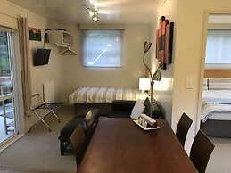 Angie's Rural Retreat