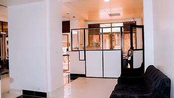 Okapi Hotel