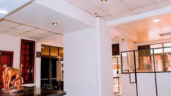 Okapi Hotel