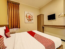Super OYO 389 Sky Guesthouse