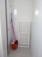 One Bedroom Apartment at Longbeach