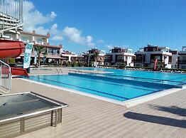 One Bedroom Apartment at Longbeach