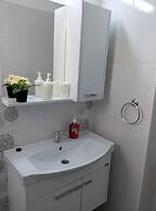 One Bedroom Apartment at Longbeach