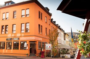 Neubert s Gasthaus am Rhein