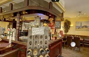 Neubert s Gasthaus am Rhein
