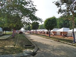 OYO 28028 Rishikul Sangam City