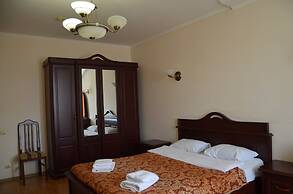 SunHotel