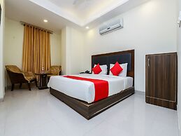 OYO 23466 Hotel Planet
