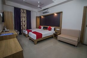 OYO 15700 Spectrum Residency