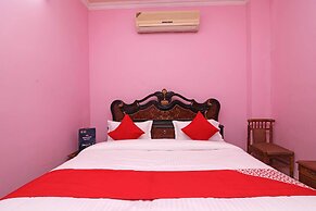 OYO 26906 Hotel Tarang