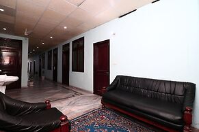 OYO 16109 Hotel Ayaan