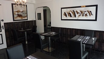 Chez Nous
