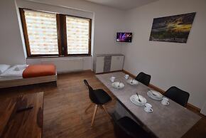 AB Apartment 82