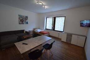 AB Apartment 82