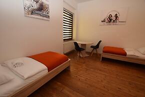AB Apartment 82