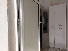 Homey 1-BR Apt