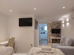 Homey 1-BR Apt