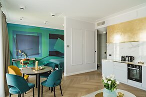 No.4 Residence