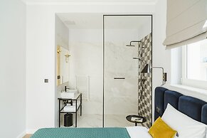 No.4 Residence