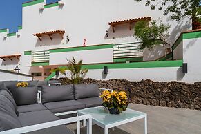 Aparthotel Esquinzo Y Monte Del Mar